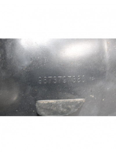 Recambio de paso rueda trasero derecho para peugeot 208 access referencia OEM IAM 9673797380