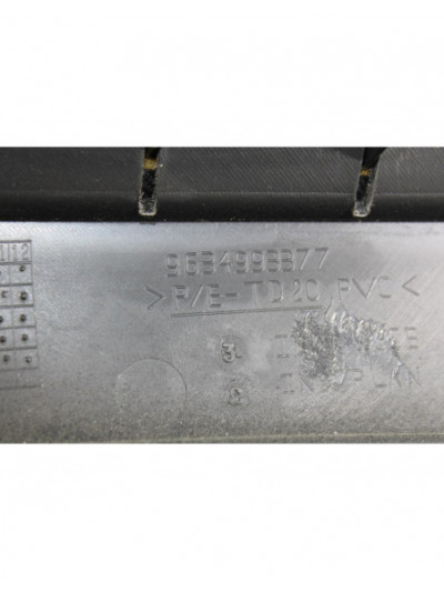 Recambio de guarnecido puerta delantera izquierda para peugeot 307 (s1) xr referencia OEM IAM 9634993677