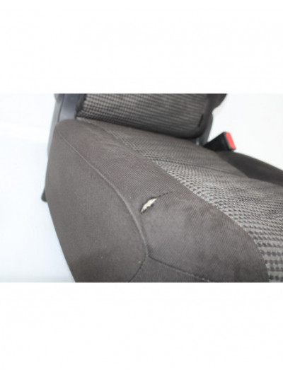 Recambio de asiento trasero derecho para peugeot partner kombi active referencia OEM IAM 3182T.D