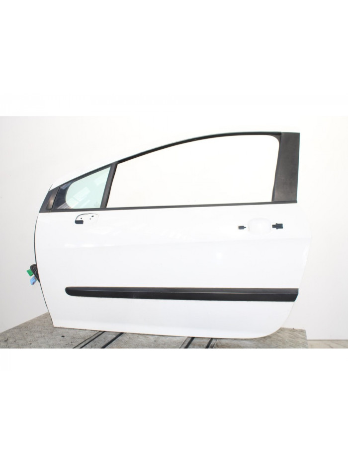 Recambio de puerta delantera izquierda para peugeot 308 sport referencia OEM IAM BLANCOTRESPUERTAS