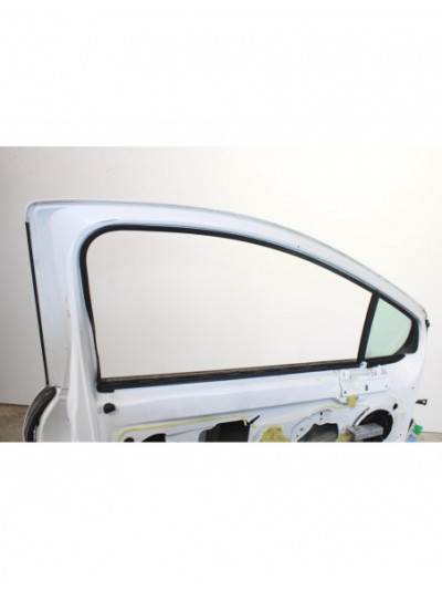Recambio de puerta delantera izquierda para peugeot 308 sport referencia OEM IAM BLANCOTRESPUERTAS