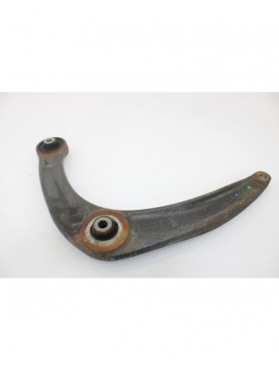 Recambio de brazo suspension inferior delantero izquierdo para peugeot 308 sport referencia OEM IAM 823215