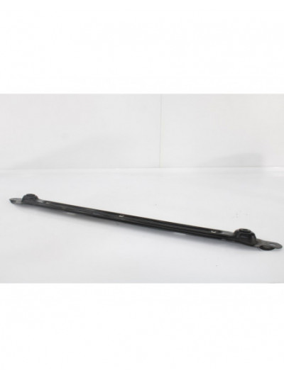 Recambio de travesaño inferior para peugeot 308 sport referencia OEM IAM 3951