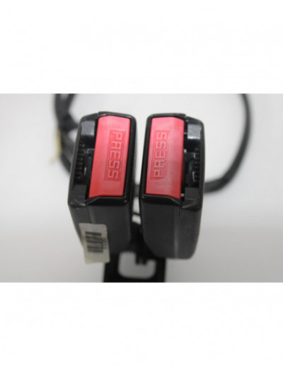 Recambio de anclaje cinturon trasero derecho para peugeot 308 sport referencia OEM IAM EA35273