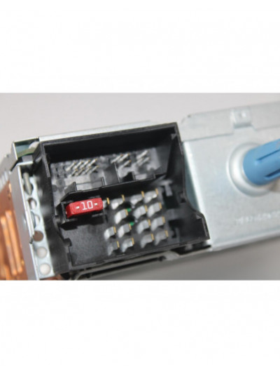 Recambio de sistema audio / radio cd para peugeot 308 sport referencia OEM IAM 96650205XH