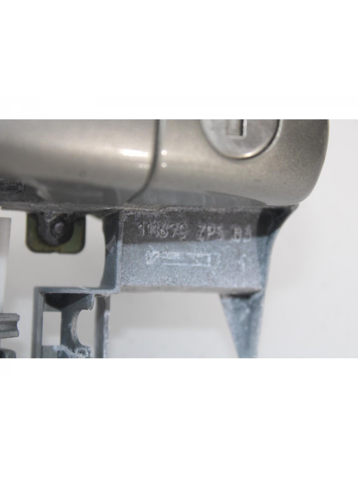 Recambio de maneta exterior delantera derecha para peugeot 3008 active referencia OEM IAM 111670ZP5