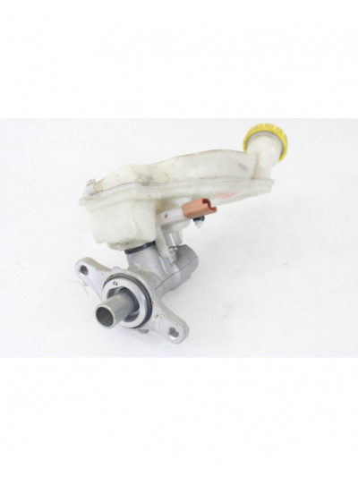 Recambio de bomba freno para peugeot 208 access referencia OEM IAM 32069745