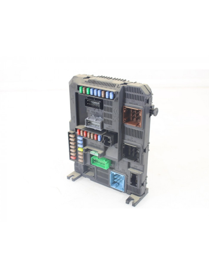 Caja reles / fusibles PEUGEOT 208 Access 2015