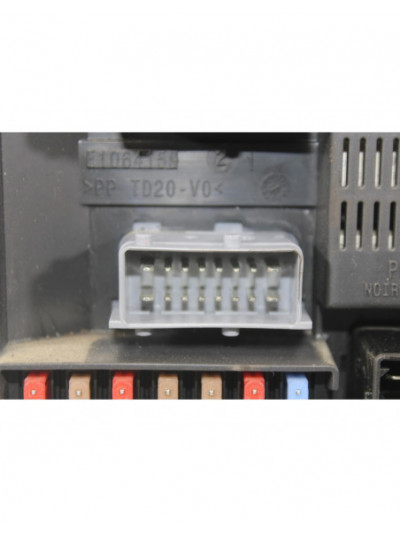 Caja reles / fusibles PEUGEOT 208 Access 2015