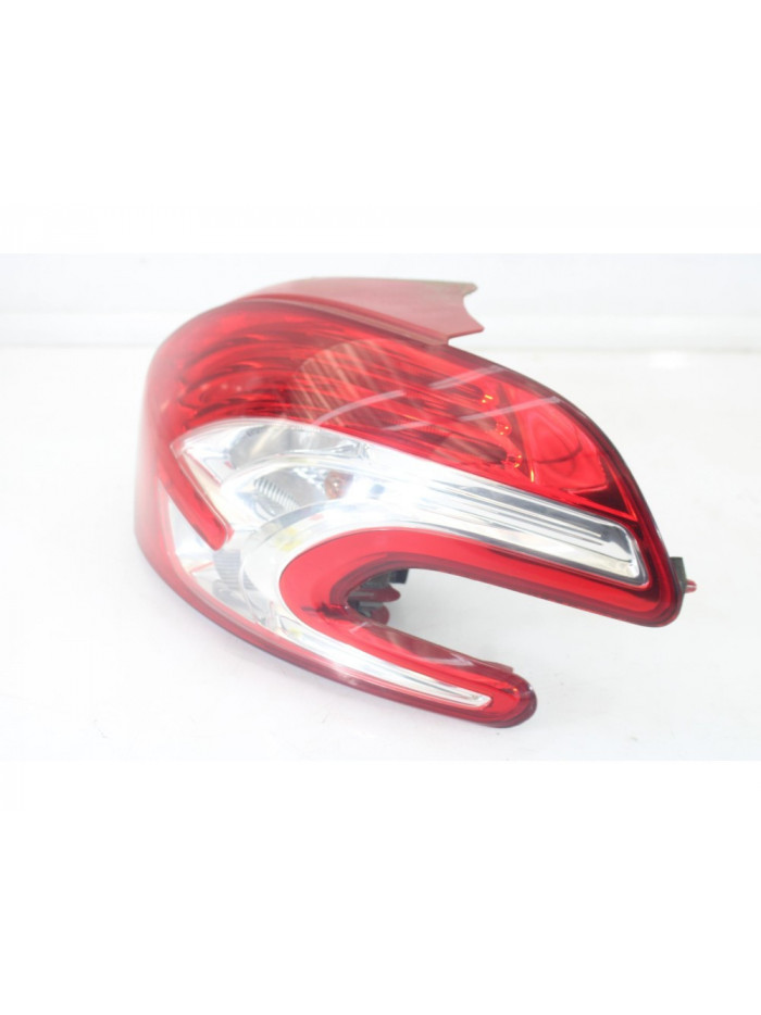 Recambio de piloto trasero derecho para peugeot 208 access referencia OEM IAM 9672628380