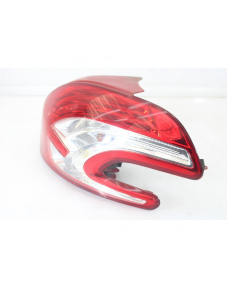 Recambio de piloto trasero derecho para peugeot 208 access referencia OEM IAM 9672628380