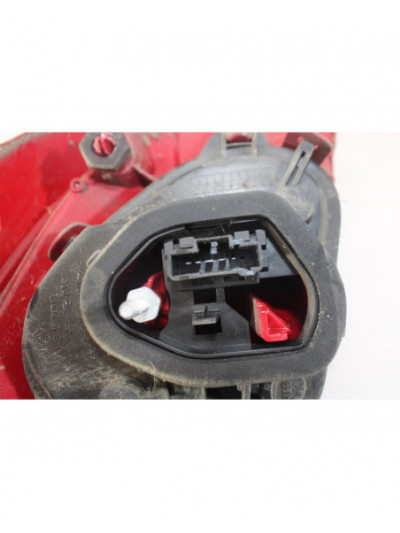 Recambio de piloto trasero derecho para peugeot 208 access referencia OEM IAM 9672628380