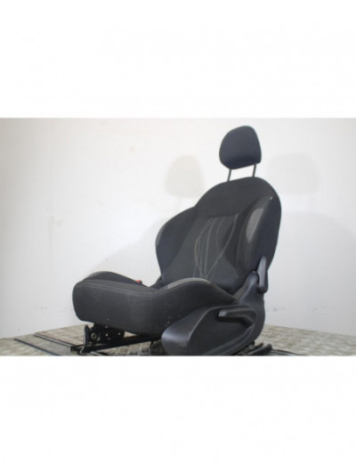 Recambio de asidero delantero izquierdo para peugeot 208 access referencia OEM IAM 4570DI