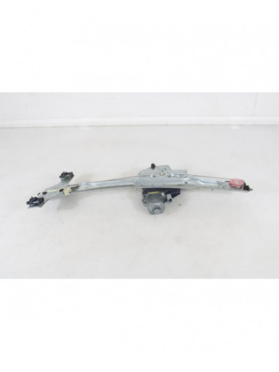 Recambio de elevalunas delantero derecho para peugeot 208 access referencia OEM IAM 9673154380