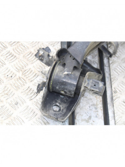 Recambio de puente trasero para peugeot 208 access referencia OEM IAM 2206152108