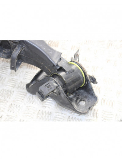 Recambio de puente trasero para peugeot 208 access referencia OEM IAM 2206152108