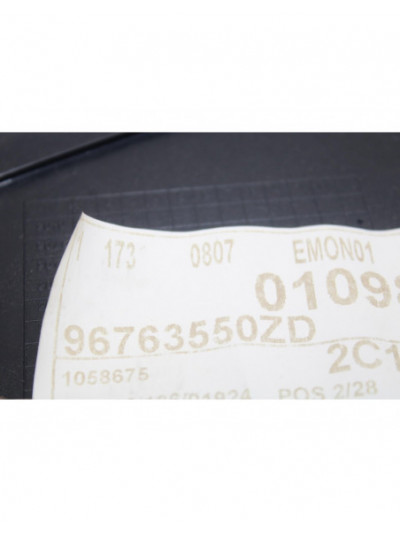 Guarnecido puerta trasera izquierda PEUGEOT 208 Active 2012