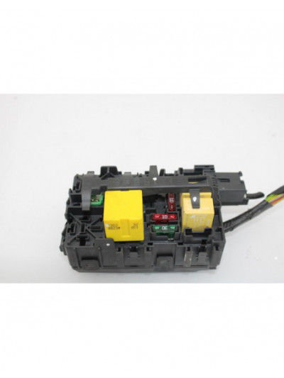 Caja reles / fusibles PEUGEOT 208 Active 2012