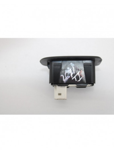 Recambio de mando elevalunas trasero izquierdo para peugeot 208 active referencia OEM IAM 96751119ZD