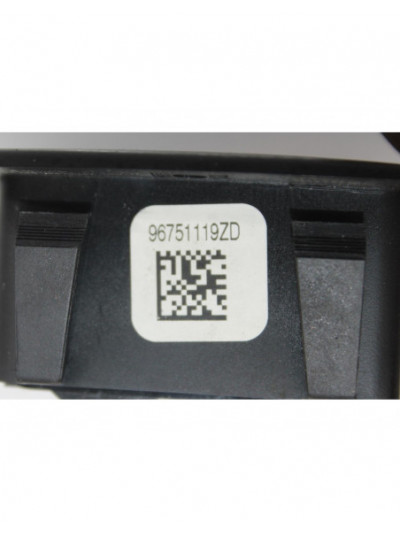 Recambio de mando elevalunas trasero izquierdo para peugeot 208 active referencia OEM IAM 96751119ZD