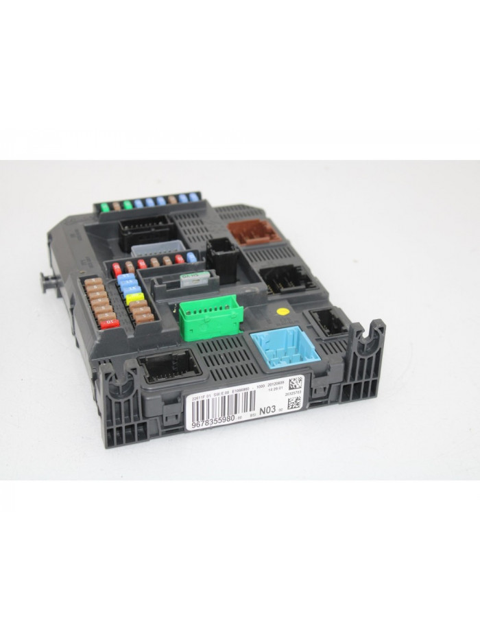 Caja reles / fusibles PEUGEOT 208 Active 2012