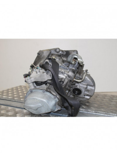 Caja cambios PEUGEOT 208 Active Diesel 92CV 68KW 2012