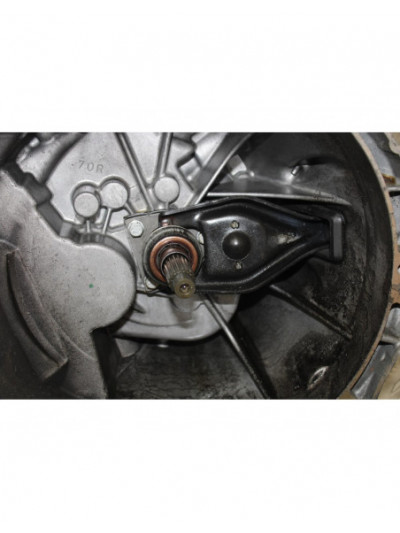 Caja cambios PEUGEOT 208 Active Diesel 92CV 68KW 2012