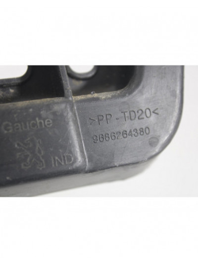 Recambio de soporte izquierdo paragolpe trasero para peugeot 5008 premium referencia OEM IAM 9686264380