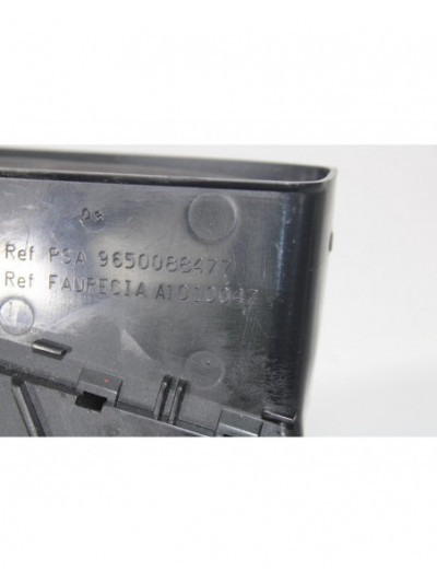 Rejilla aireadora PEUGEOT 207 1.6 16V HDi 2010