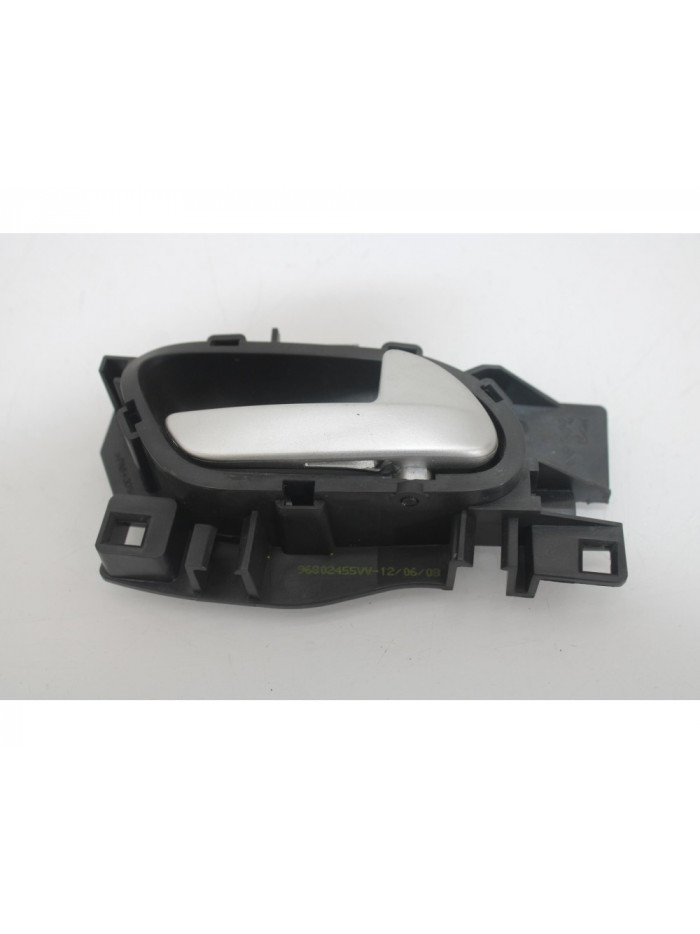 Recambio de maneta interior delantera derecha para peugeot 207 1.6 16v hdi referencia OEM IAM 96802455VV