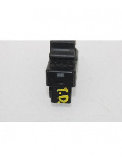 Recambio de mando elevalunas trasero derecho para peugeot 207 1.6 16v hdi referencia OEM IAM 9654360980