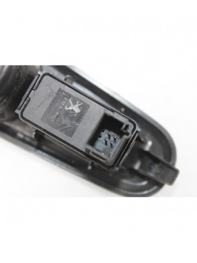 Mando elevalunas trasero derecho PEUGEOT 3008 Access 2011