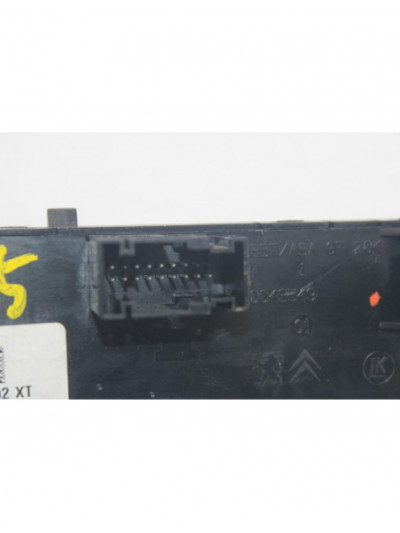 Warning PEUGEOT 5008 Premium 2010
