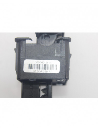 Recambio de boton freno mano electrico para peugeot 5008 premium referencia OEM IAM 9666405677