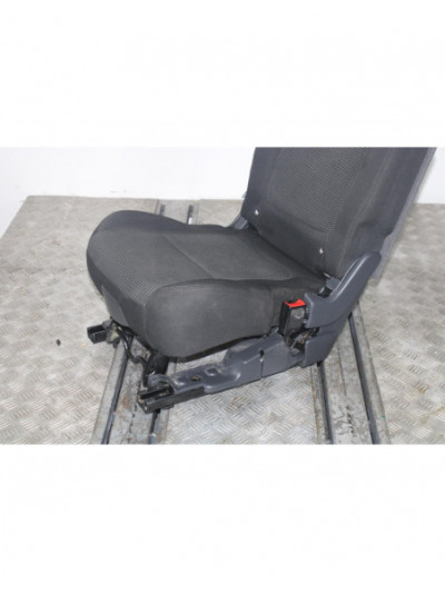Recambio de asiento trasero medio para peugeot 5008 premium referencia OEM IAM 4235TM