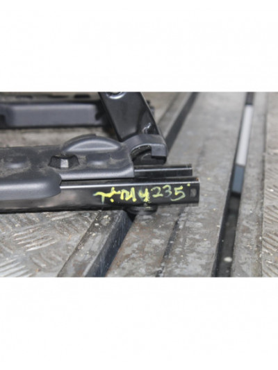 Recambio de asiento trasero medio para peugeot 5008 premium referencia OEM IAM 4235TM