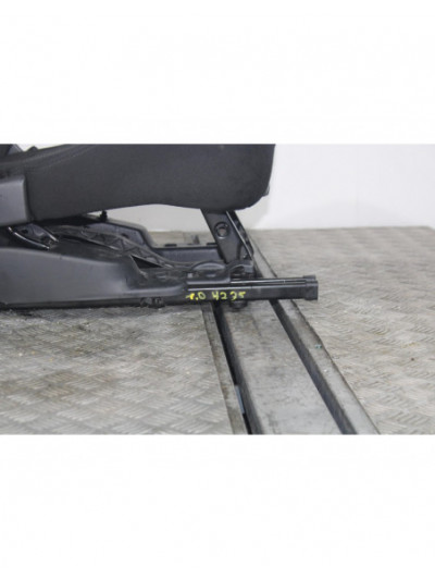 Recambio de asiento trasero derecho para peugeot 5008 premium referencia OEM IAM 4235TD