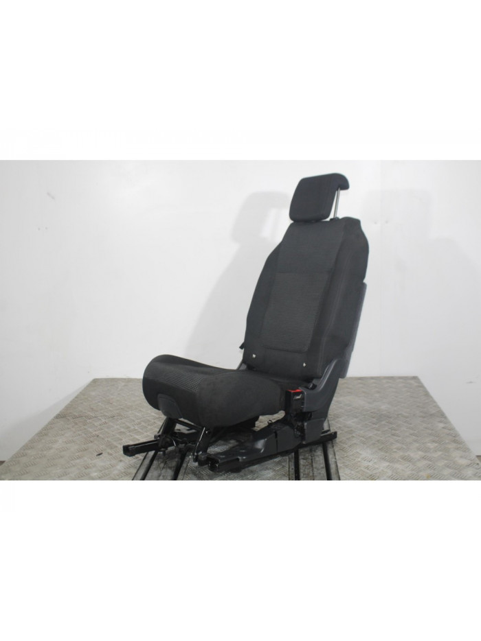 Recambio de asientos trasero izquierdo para peugeot 5008 premium referencia OEM IAM 4235TI