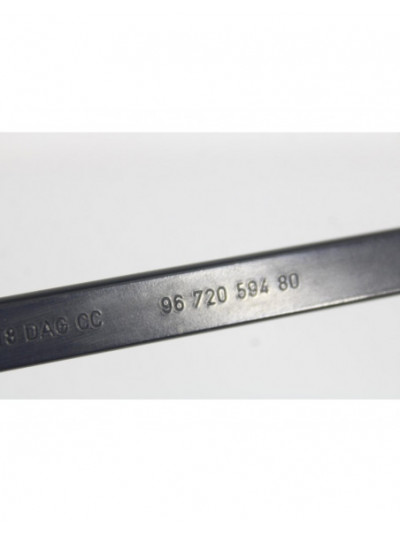 Recambio de brazo limpia delantero izquierdo para peugeot 5008 premium referencia OEM IAM 9672059480