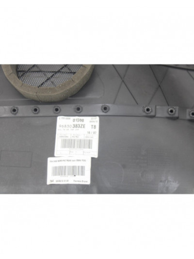 Recambio de guarnecido puerta delantera izquierda para peugeot 5008 premium referencia OEM IAM 96830383ZE