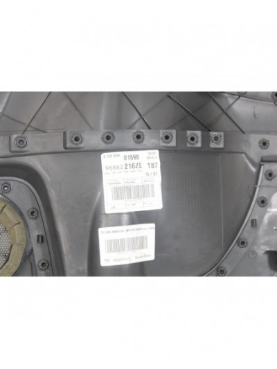 Recambio de guarnecido puerta trasera izquierda para peugeot 5008 premium referencia OEM IAM 96862216ZE