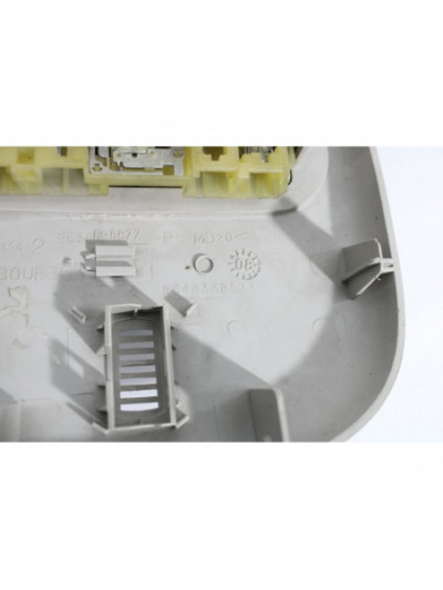 Recambio de luz interior para peugeot 207 referencia OEM IAM 9648338577