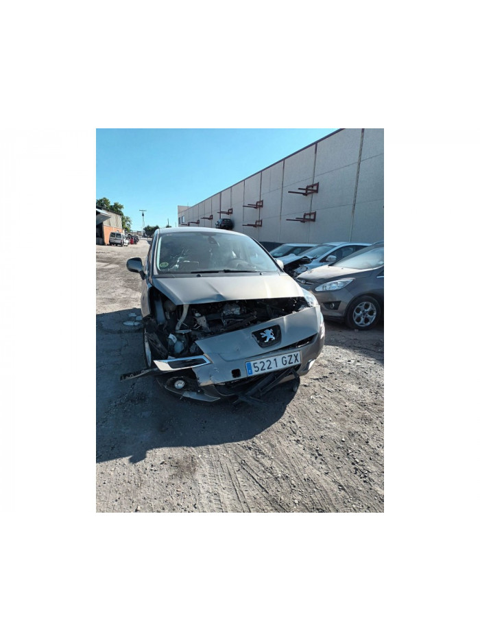 peugeot 5008 del año 2010