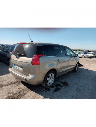 peugeot 5008 del año 2010