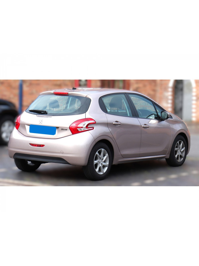 peugeot 208 del año 2012
