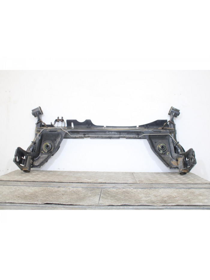 Recambio de puente trasero para renault captur dynamique referencia OEM IAM 4268