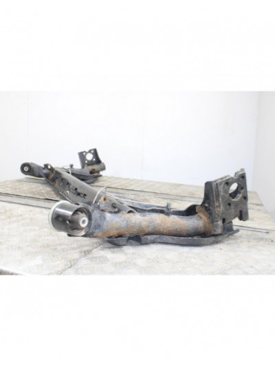 Recambio de puente trasero para renault captur dynamique referencia OEM IAM 4268