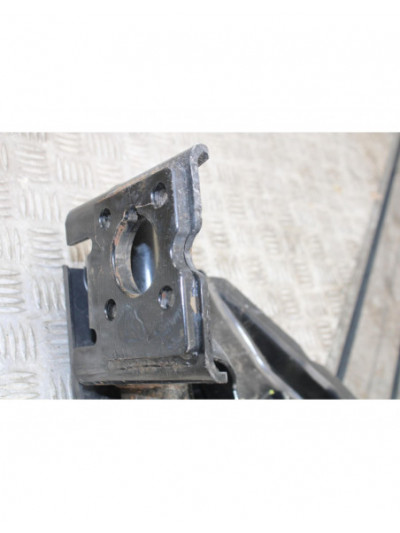 Recambio de puente trasero para renault captur dynamique referencia OEM IAM 4268