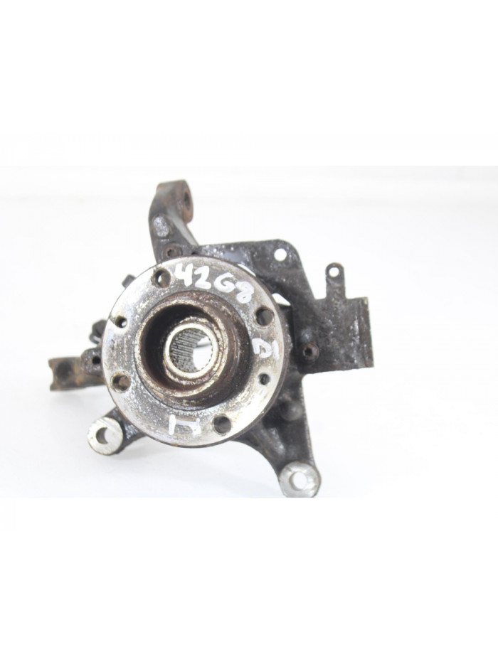 Recambio de mangueta delantera izquierda para renault captur dynamique referencia OEM IAM 4268DI