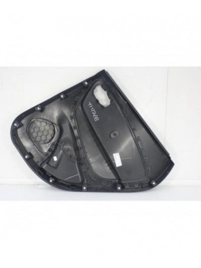 Guarnecido puerta trasera izquierda RENAULT CAPTUR Dynamique 2013